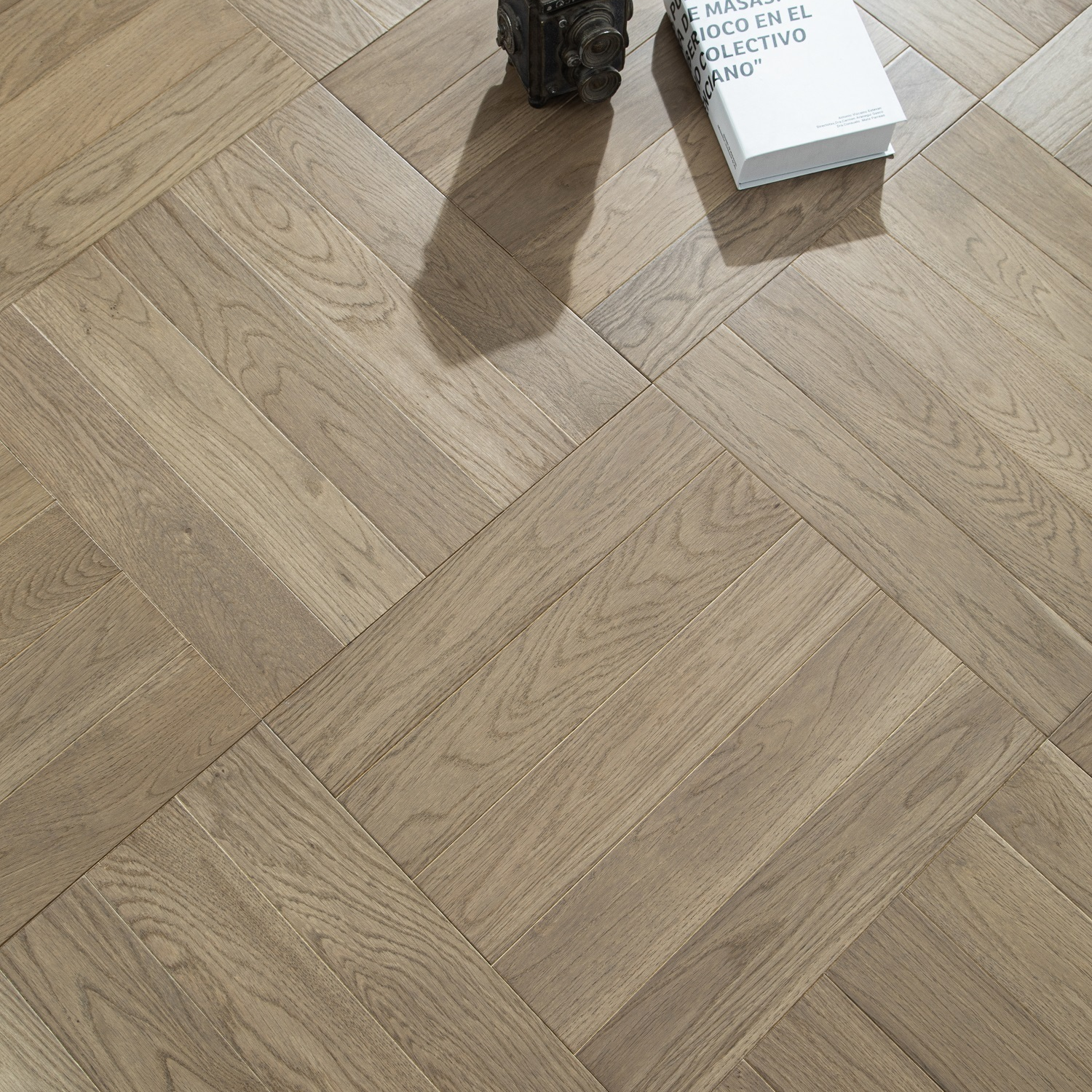 Pure three-layer oak - 1108
