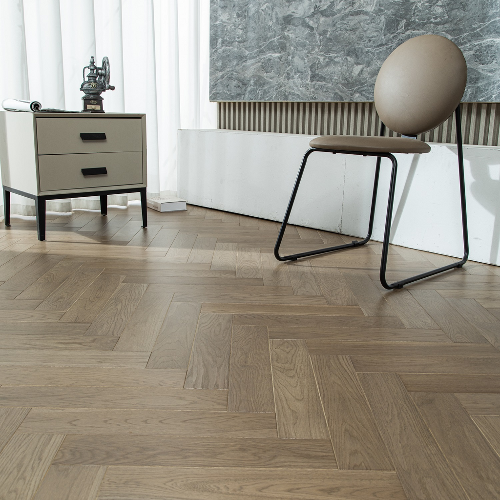 Pure three-layer oak - 1108