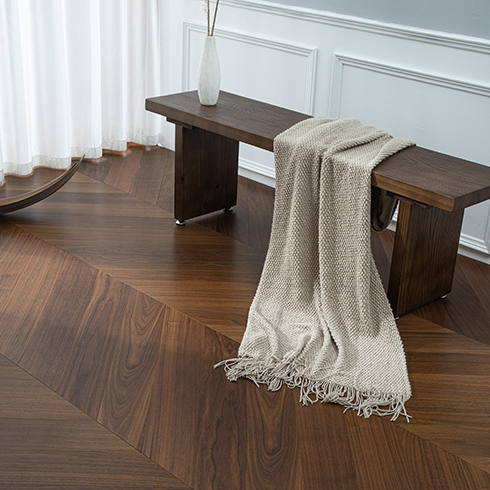 Black walnut wood 7825
